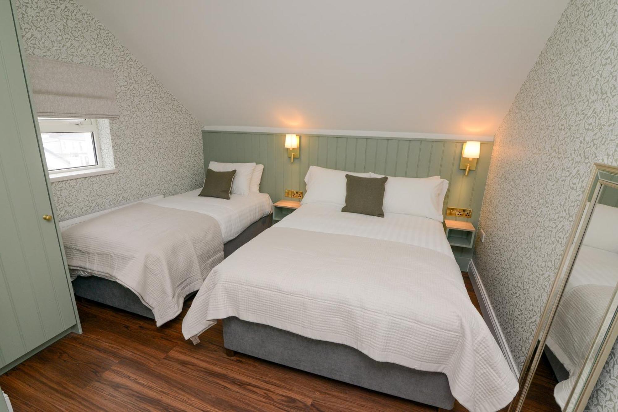Aaron Guesthouse Galway Eksteriør billede
