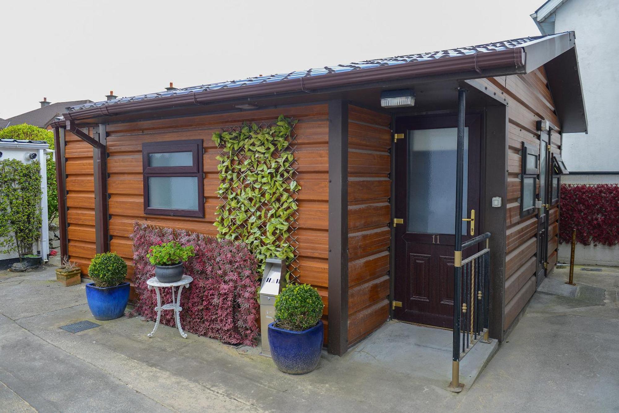 Aaron Guesthouse Galway Eksteriør billede